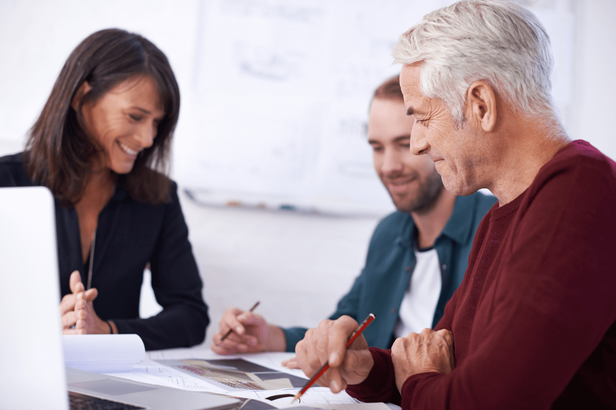 what is the difference between a mortgage broker and mortgage lender